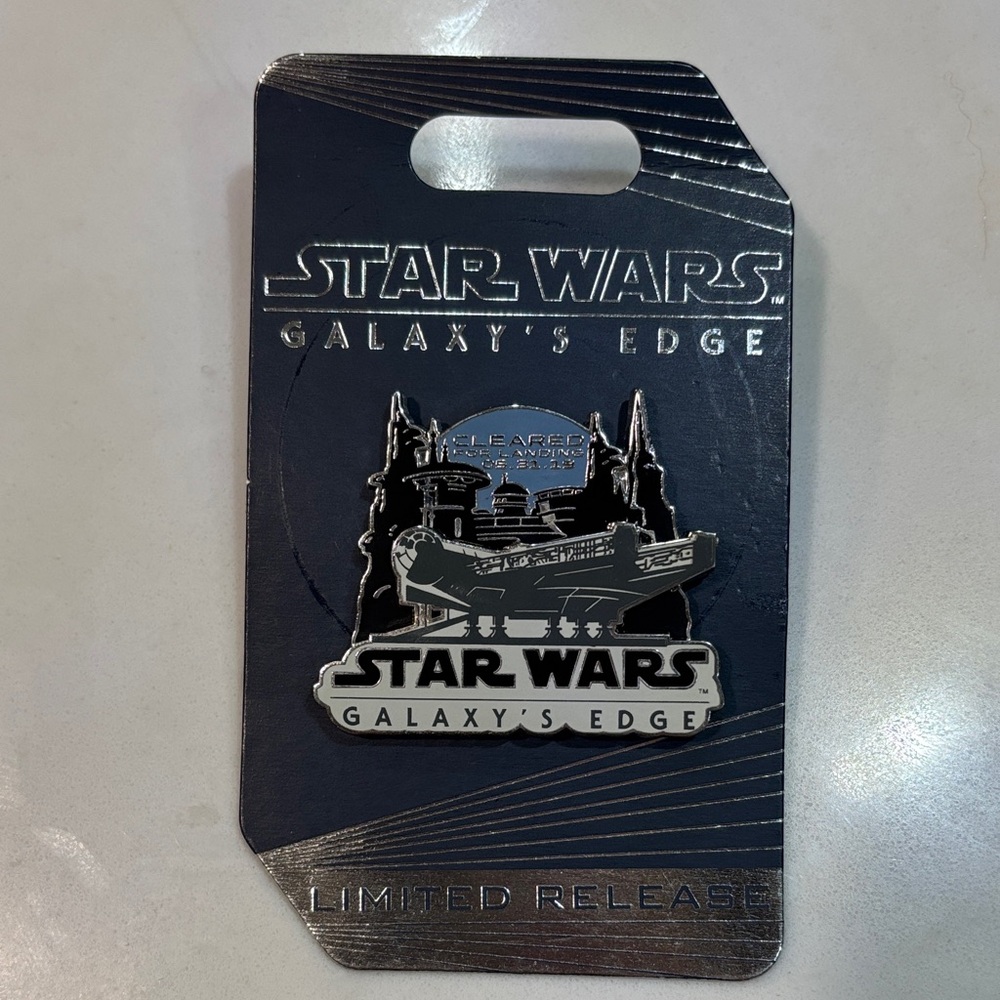 Star Wars Galaxy’s Edge Falcon Limited Edition Pin